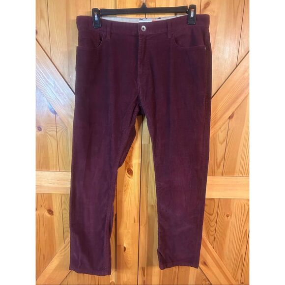 Izod Men’s Corduroy Jeans Burgundy Straight Leg Size 34x30 (5883) - Picture 1 of 7